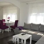 דירה Toni *